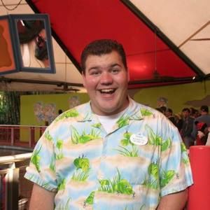 Meet your Posher, Kenneth